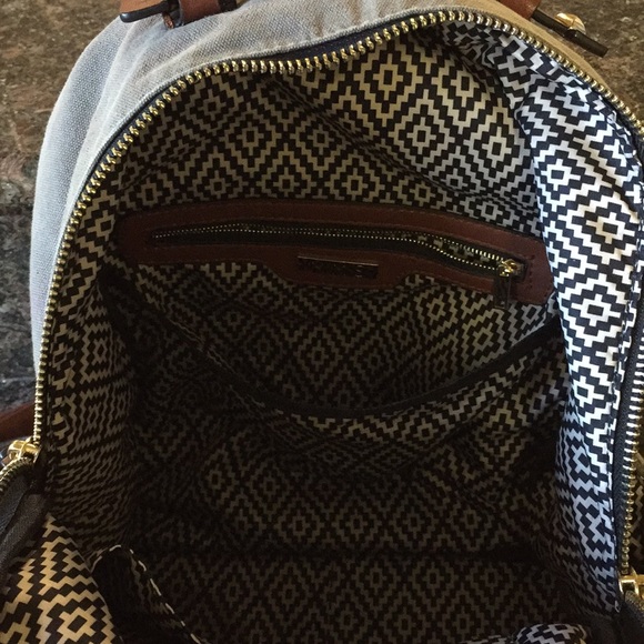 Grey chic backpack - Picture 3 of 7